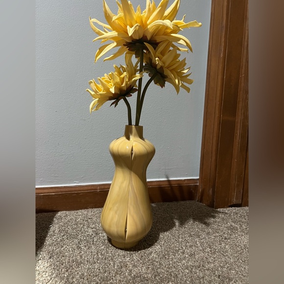 Cult Gaia Dee Dee Clutch - Picture 6 of 13